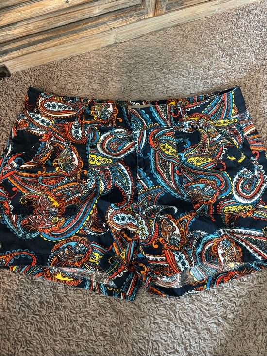 Banana Republic Pants - Women's Navy Paisley Print Shorts - Vibrant Multicolor